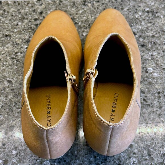 ☘️ Lucky Brand Camel Leather Booties ~ Size 7 - Picture 4 of 6